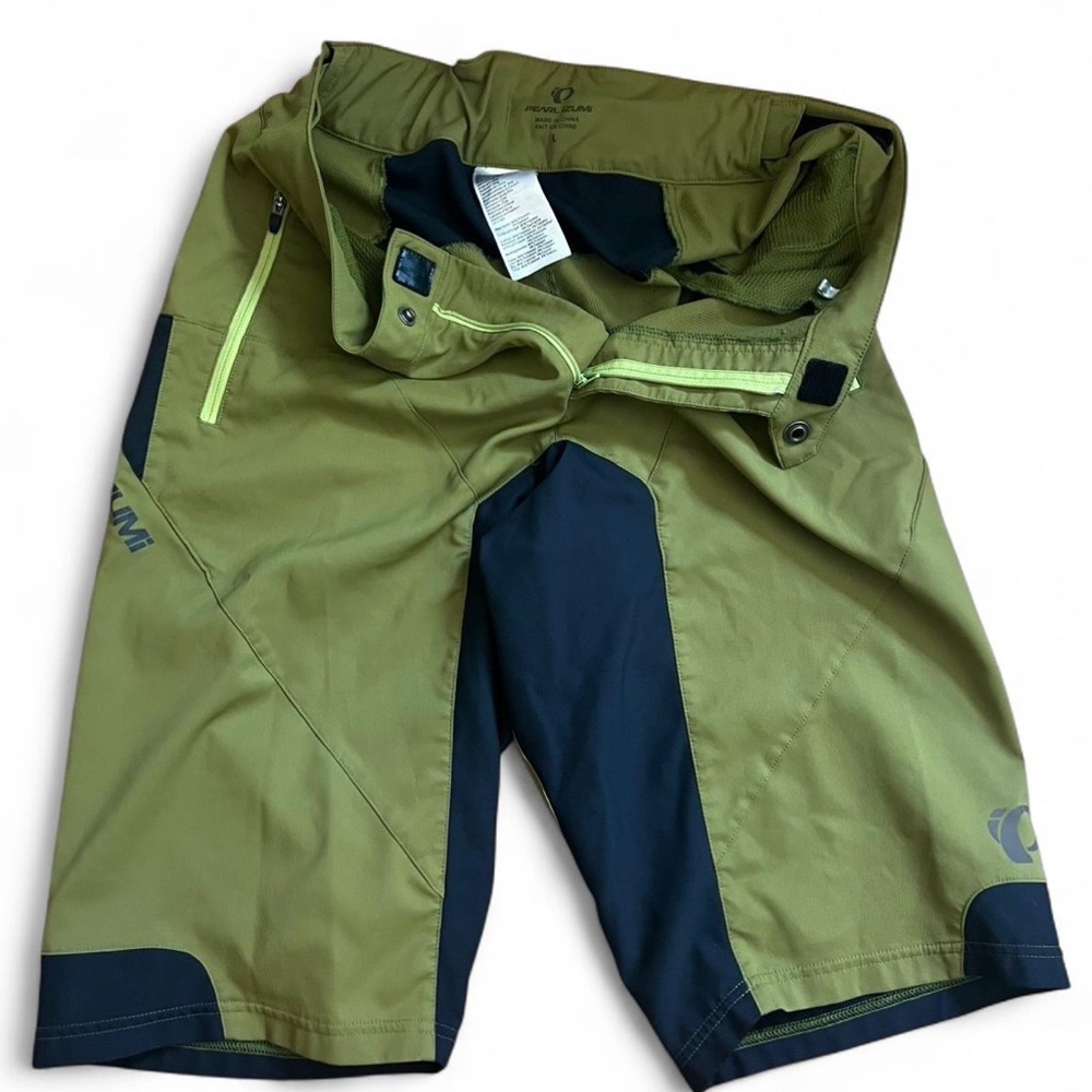 Pearl Izumi Green and Black Bike Shorts